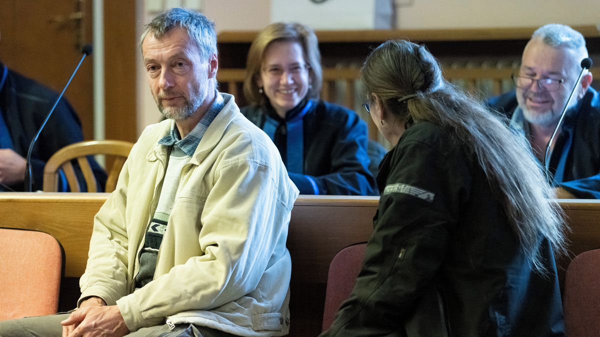 Za účast v bojích na Donbase uložil soud podmínku a obecně prospěšné práce